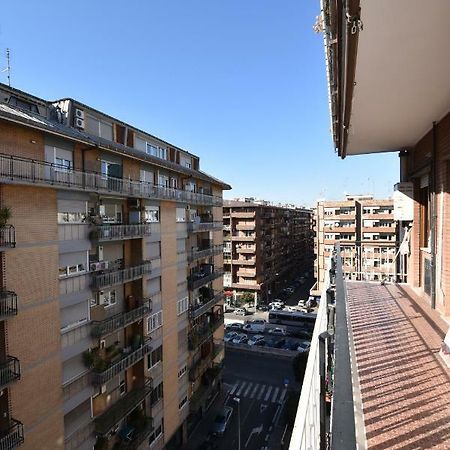 Nice And Warm Rooms Rom Exterior foto