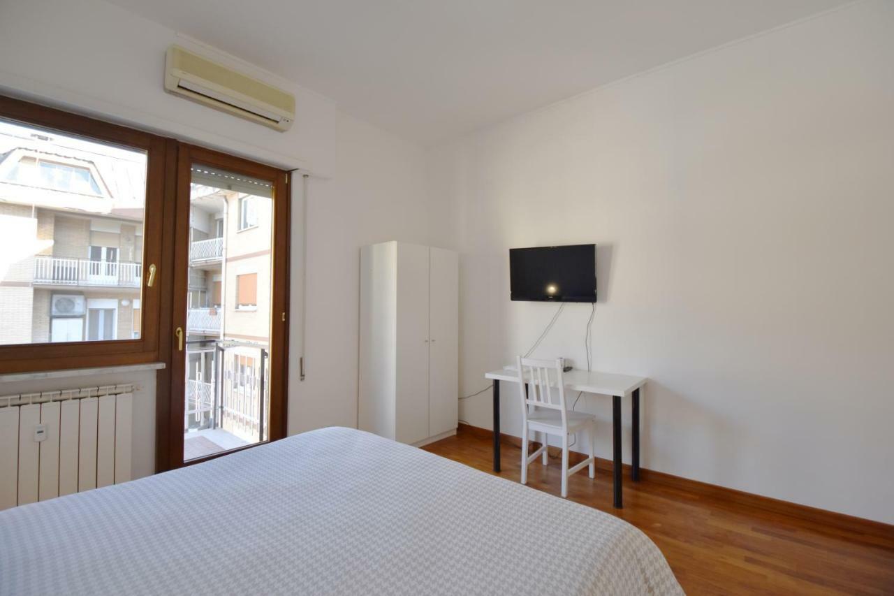 Nice And Warm Rooms Rom Exterior foto