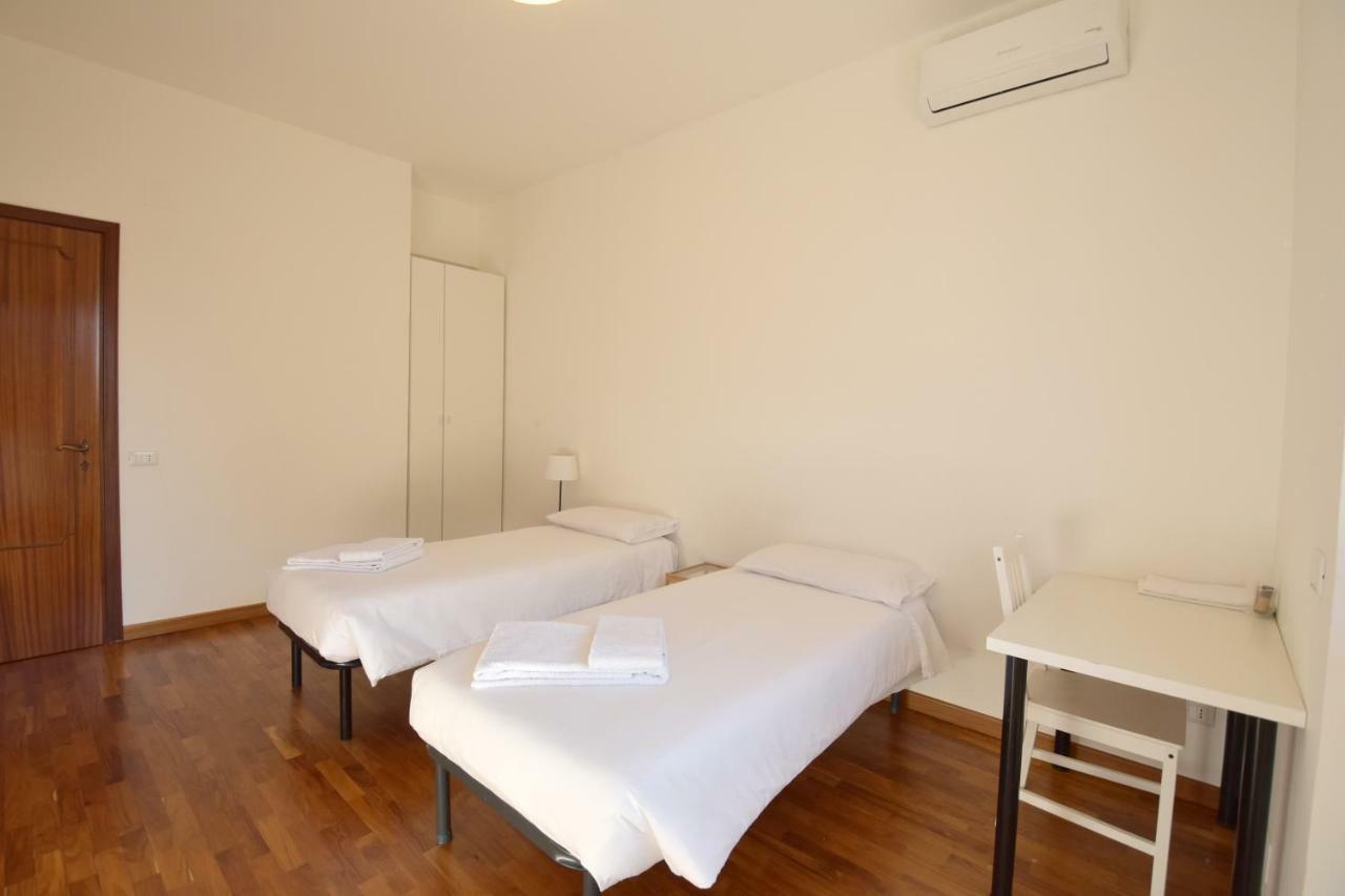 Nice And Warm Rooms Rom Exterior foto